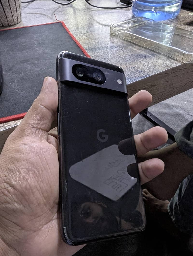 Google Pixel 8 4