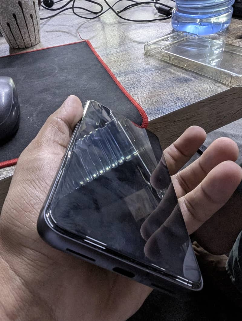 Google Pixel 8 6