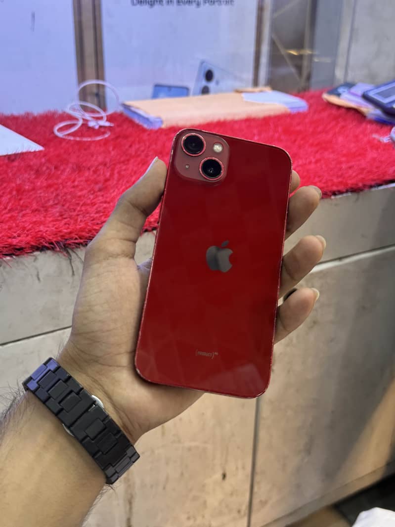 Apple iPhone 13 0