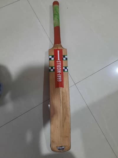 English willow bat gray Nicole