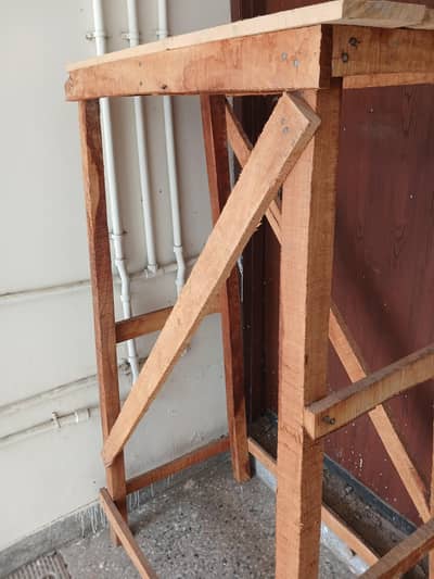 5ft light weight huge wooden stool for heavy duty work
