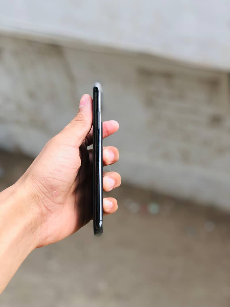 Apple iPhone X 0