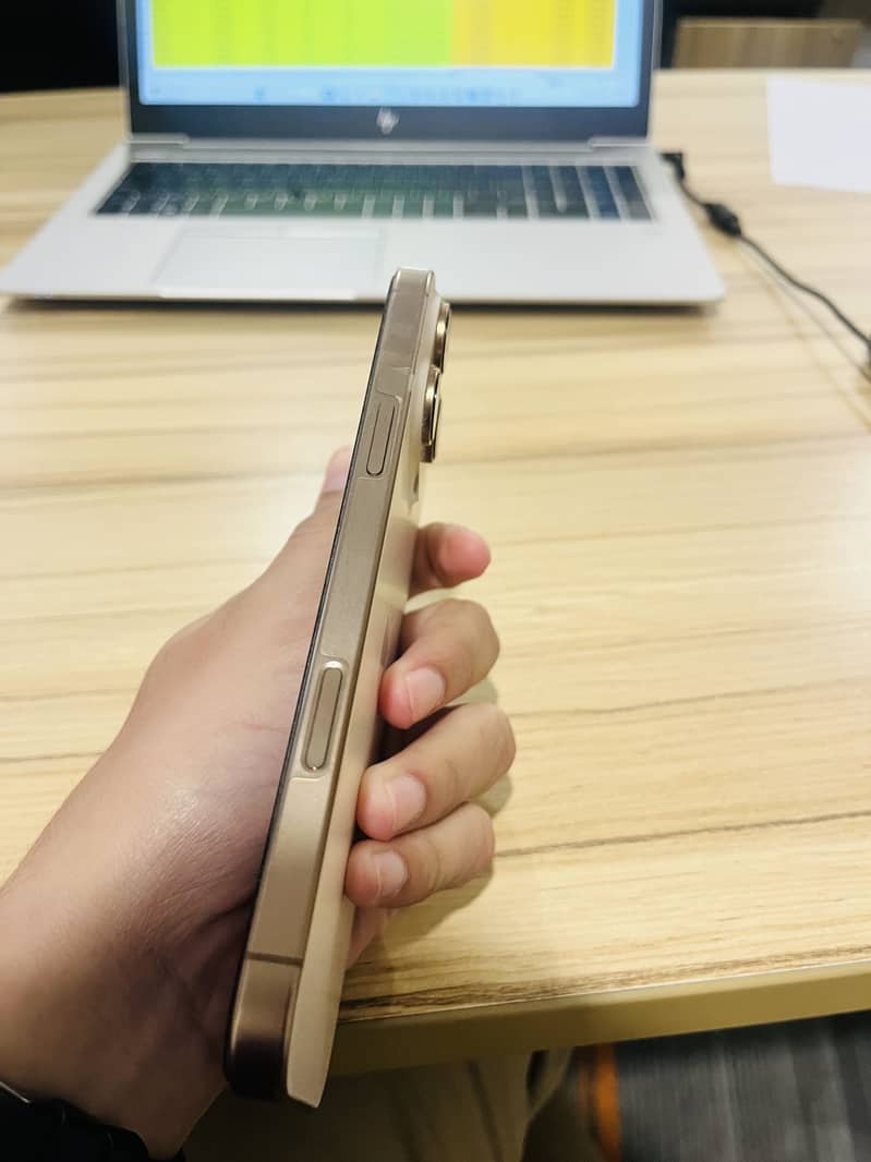 Iphone 16 Pro Max 3
