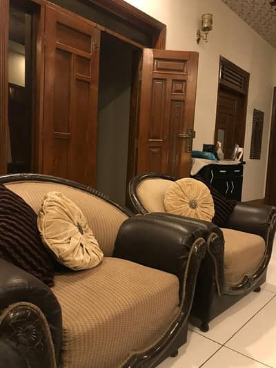 5 seater sofa set for sale in 20000