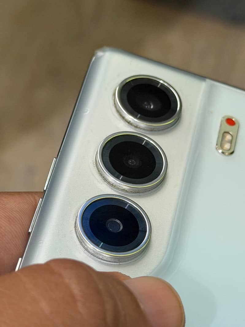 Tecno CAMON 40 Pro 2