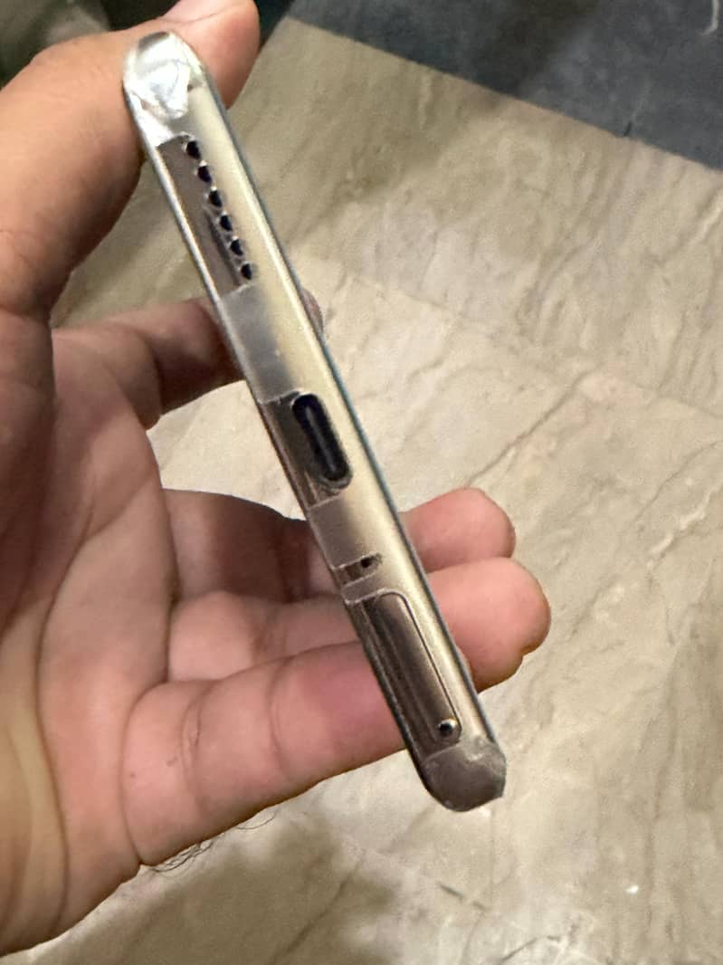 Tecno CAMON 40 Pro 5