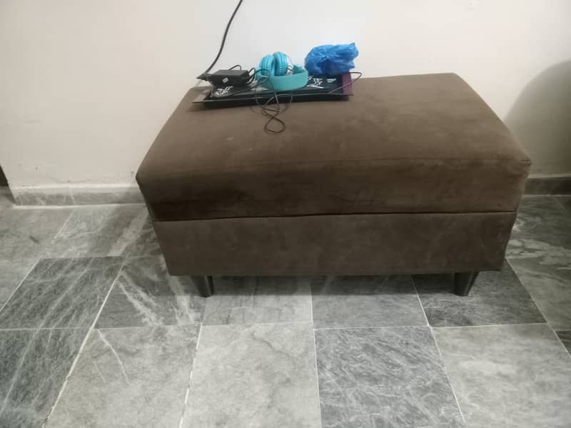 L shape sofa 0