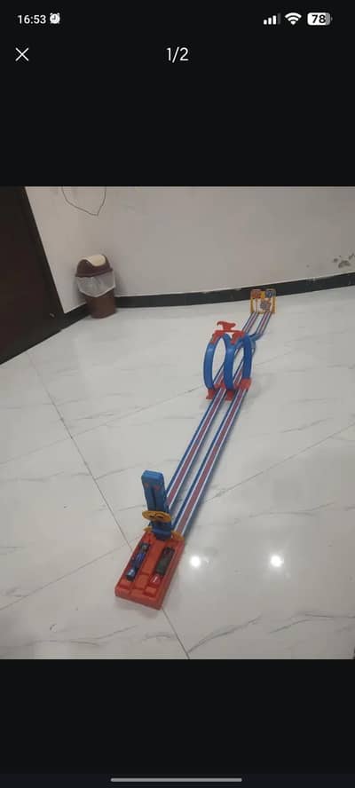 Full track of hot wheels 3 meter track. contact no(03206715693)