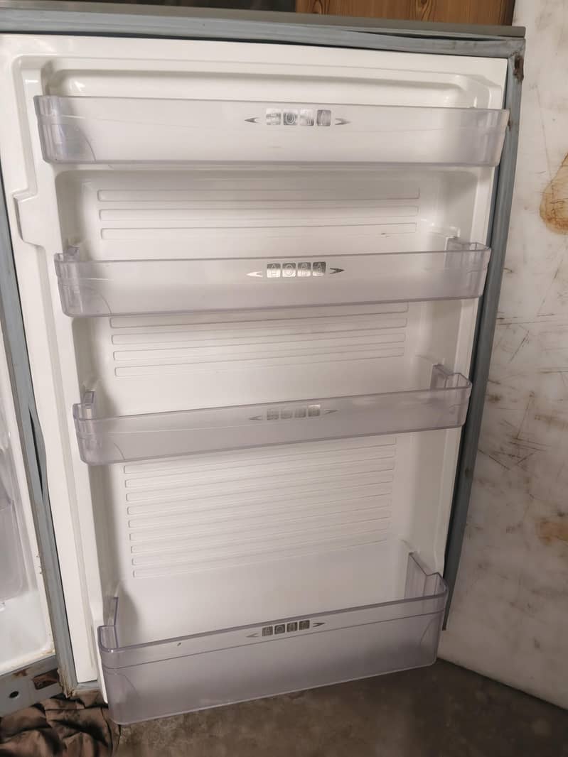 dawlance fridge 4