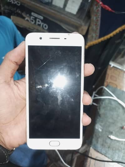 OPPO F1s