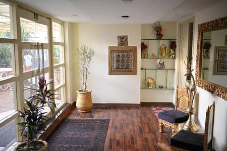 Silver Oaks Apartments 7800 Square Feet Penthouse Up For Sale