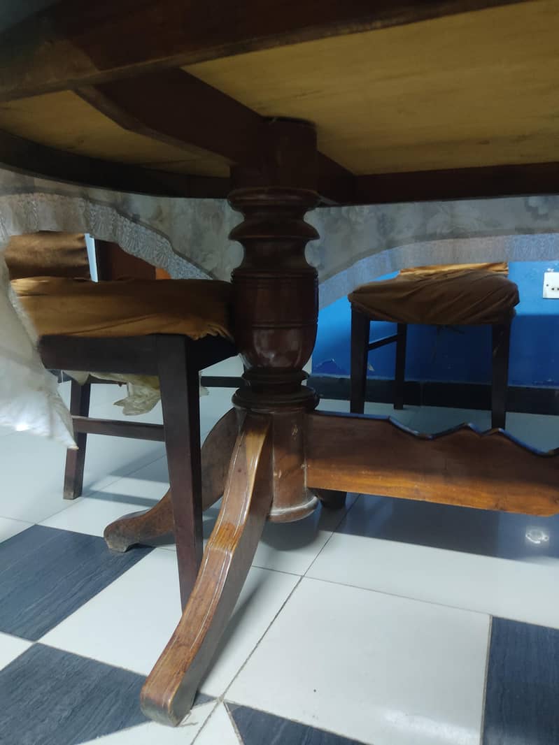 Dining Table (8 Seaters) 3