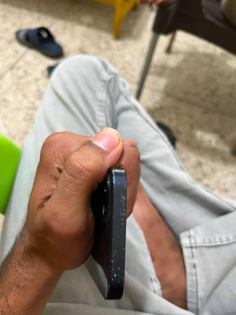 Apple iPhone 12 mini 1