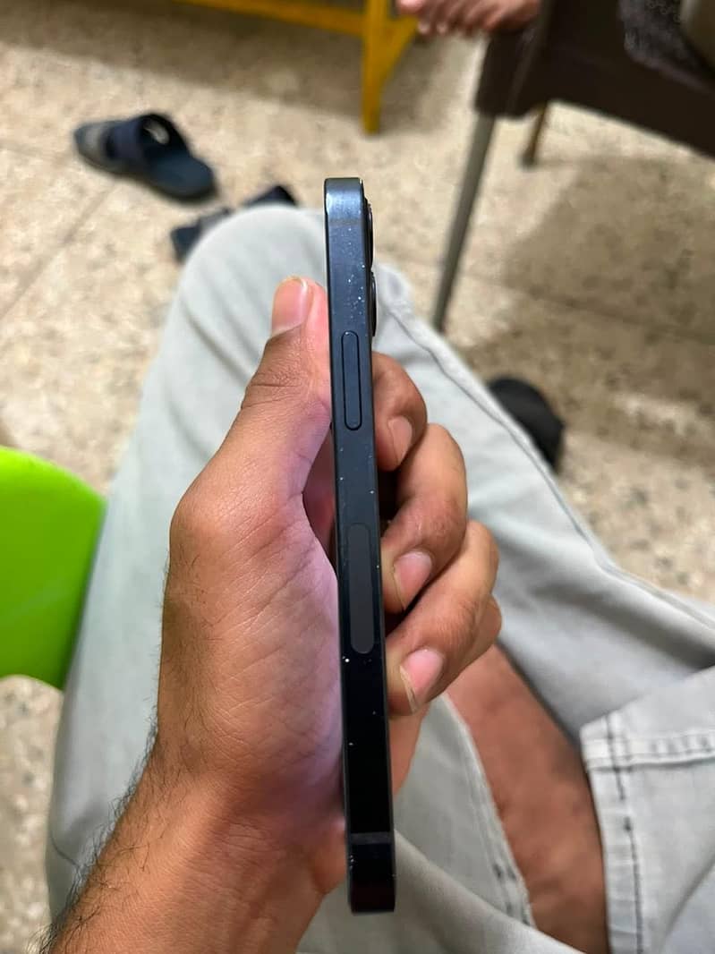 Apple iPhone 12 mini 6
