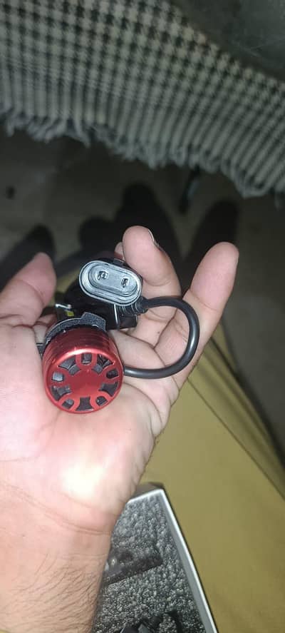 1000 W Headlight