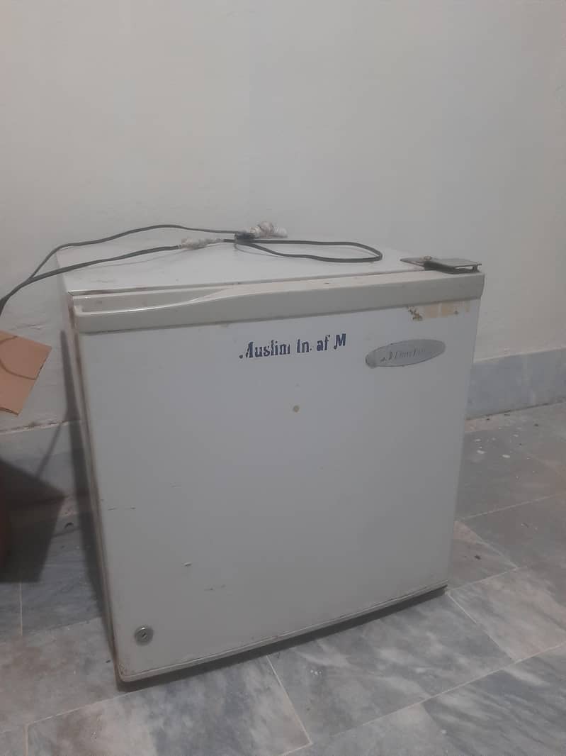 Mini Refrigerator 0