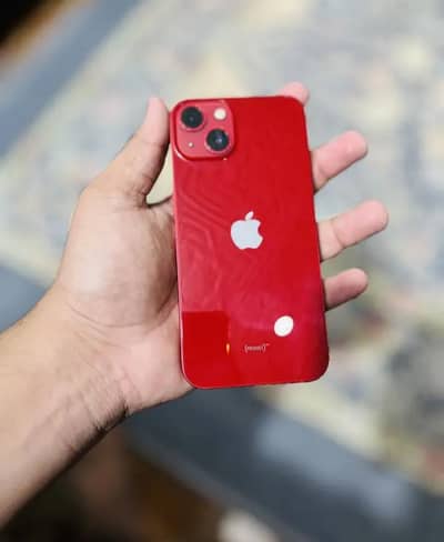 Apple iPhone 13