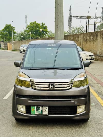 Honda Life 2011
