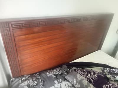 i want to sale double bed with mattress 35000 only urgent sale