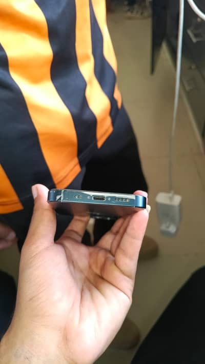 Apple iPhone 13 mini