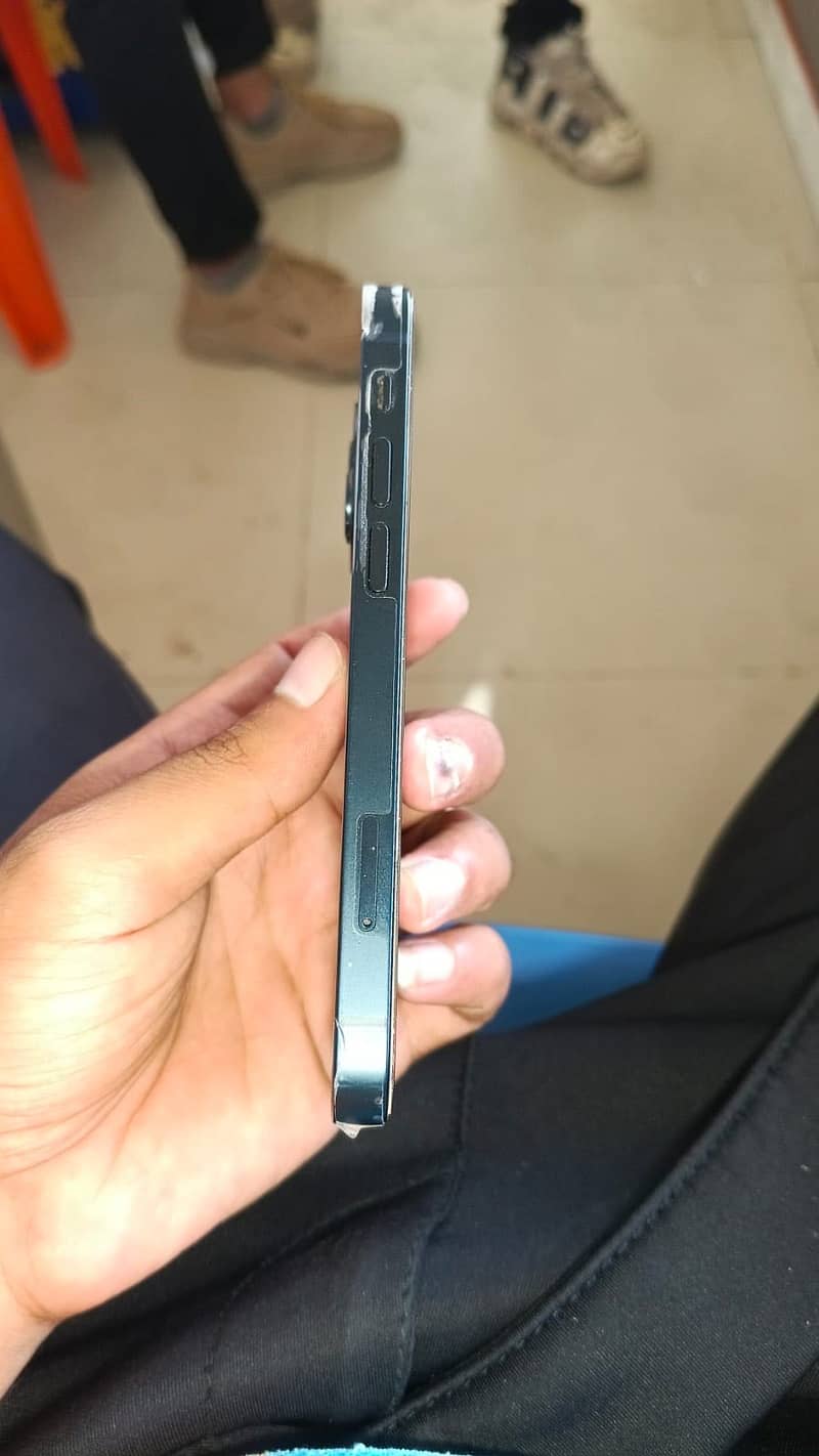 Apple iPhone 13 mini 3
