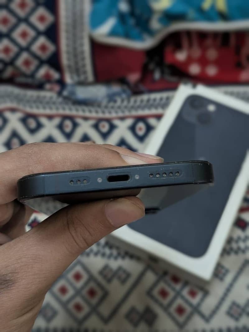 Apple iPhone 13 3
