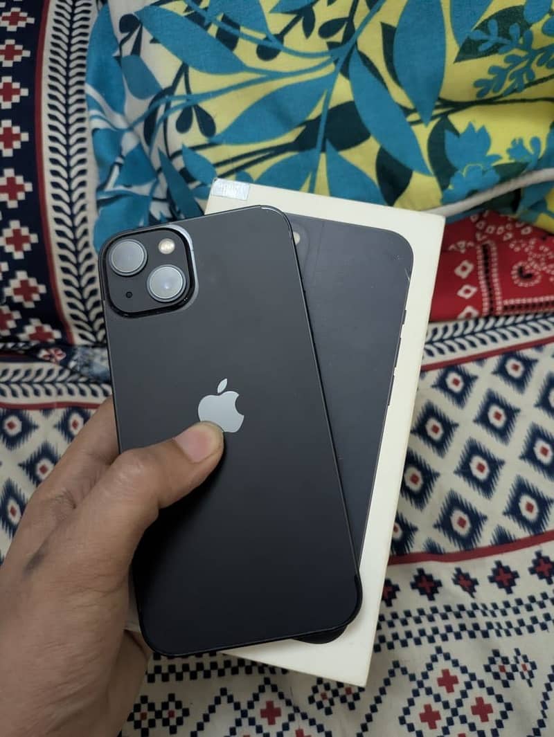 Apple iPhone 13 4