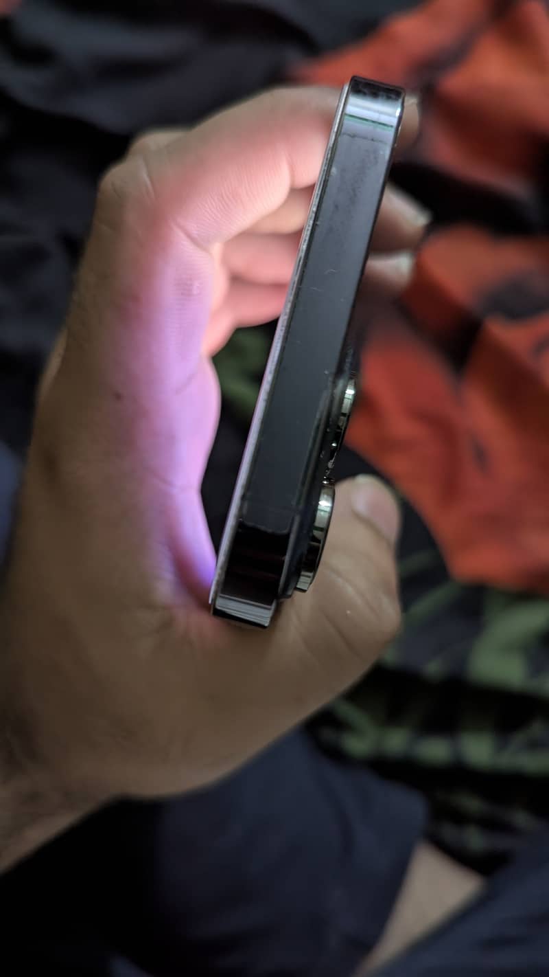 Apple iPhone 14 Pro Max 8