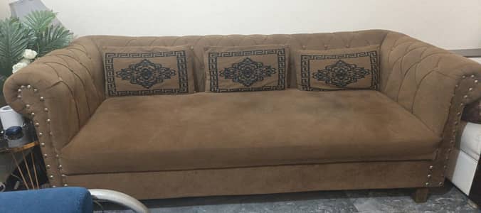 9 seater sofa, s 2 sofa 1st sofa is 5 seater and 2nd sofa 4 seater