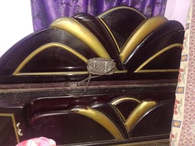 Deco bed with mirror