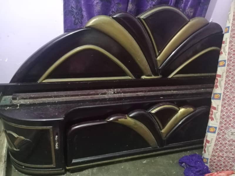 Deco bed with mirror 1