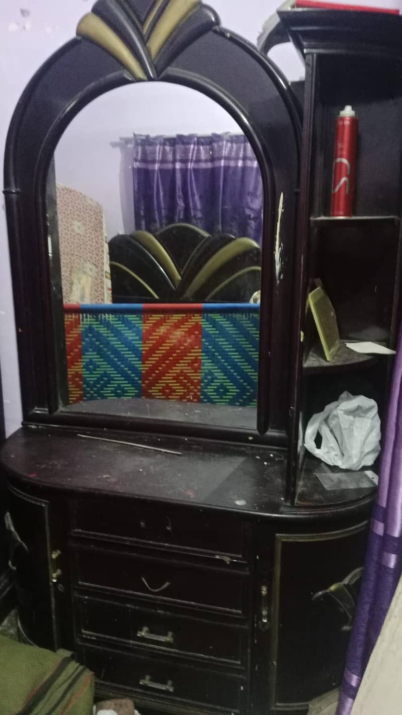 Deco bed with mirror 2