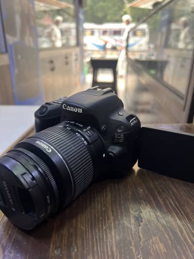 Canon 200D 18-55mm Lens
