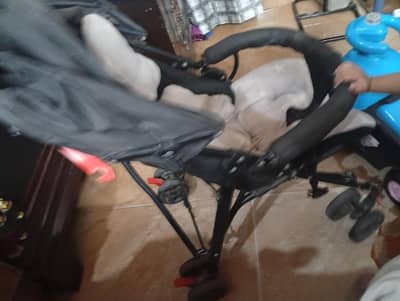 PRAM FOR KIDS SALE RS 4000