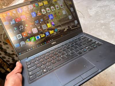 latitude 7390 8th GenGenuine Power Machine 3 Hours Battery Urgent Sale