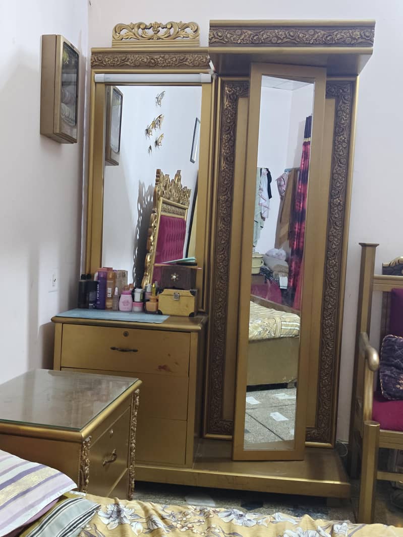 dressing table 1