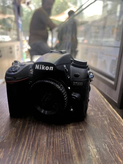 Nikon D7000 18-105mm