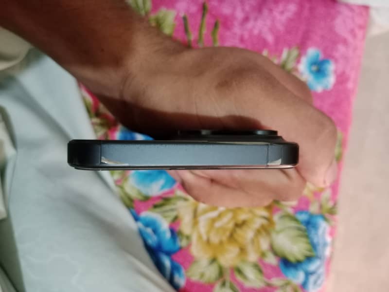 iPhone 15 Pro Max 1