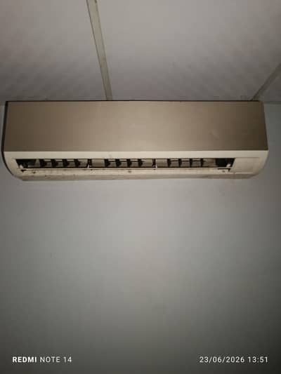 haier 1.5 ton split AC in good condition