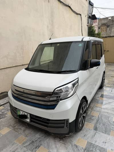 Nissan Dayz Roox 2015