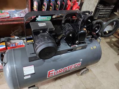 air compressor in new condition bought 3months ago only 130000