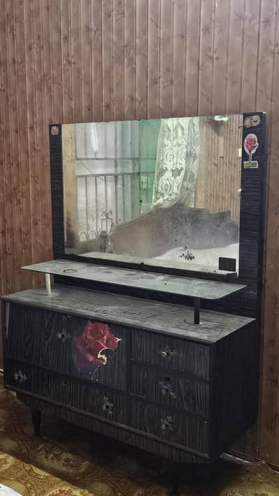 Dressing table & showcase vintage