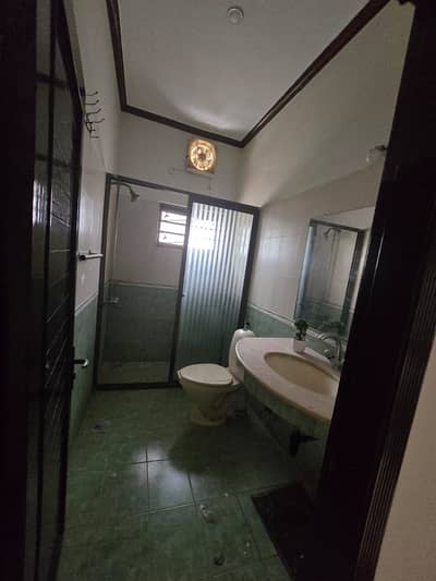 10 Marla House for Rent at Hot Location in Valencia Town