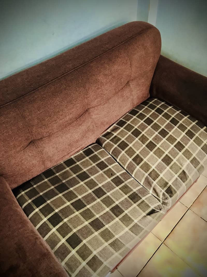 2 Seater Sofa 4