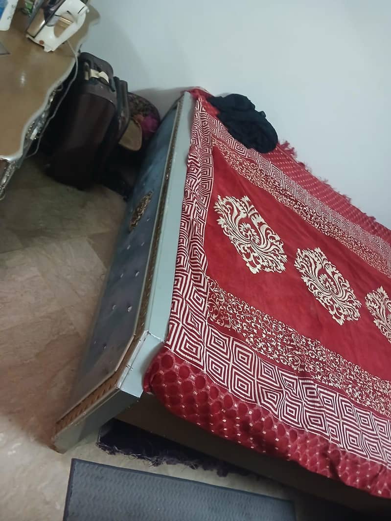 bed, dressing table and sofa 1