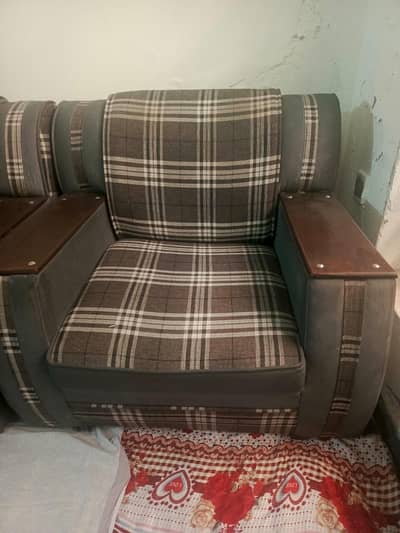 5 seater sofa set for sale. . . .