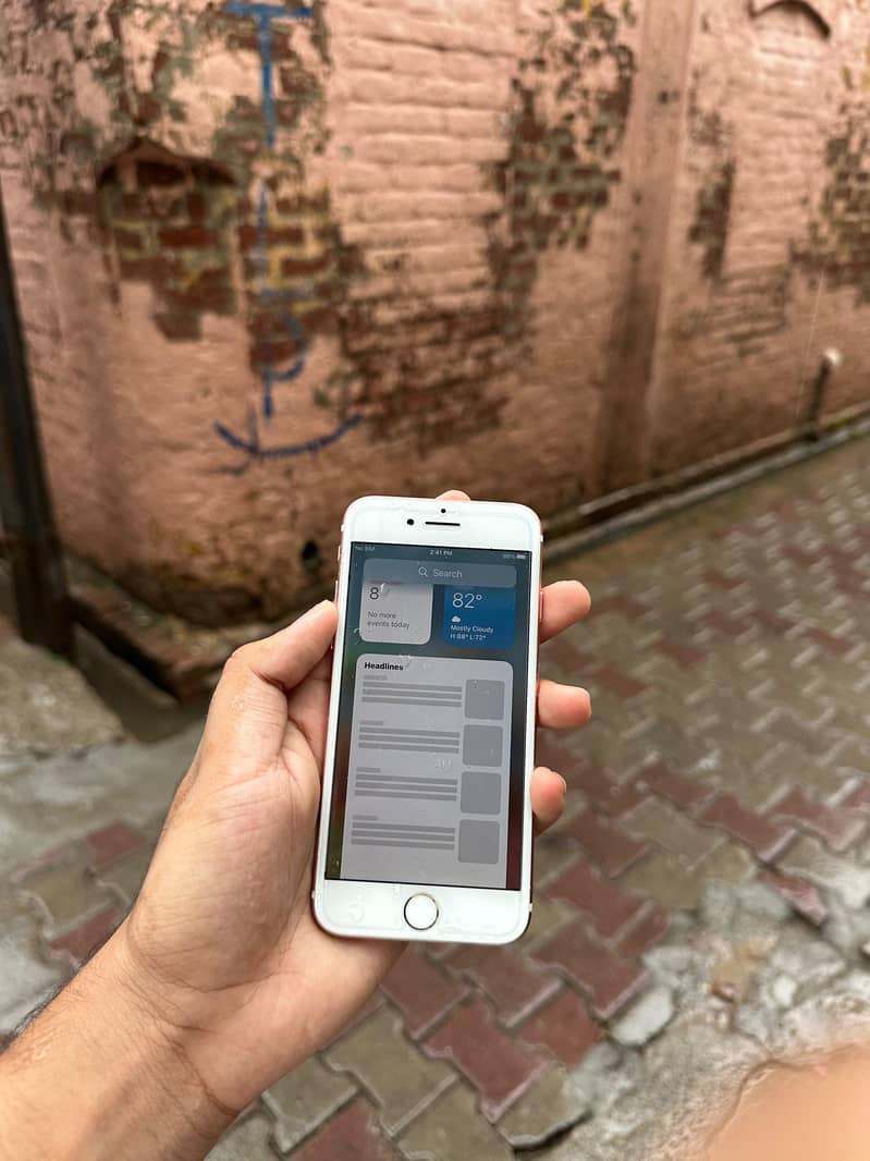 Apple iPhone 7 1
