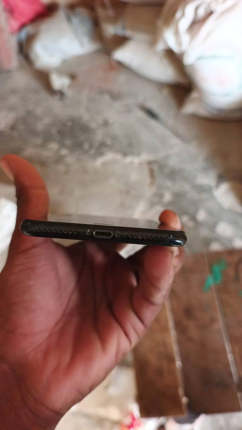 Apple iPhone 7 Plus 4