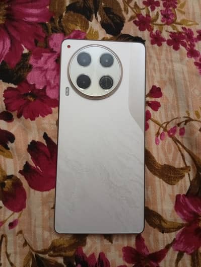 Tecno CAMON 30 with box charger.