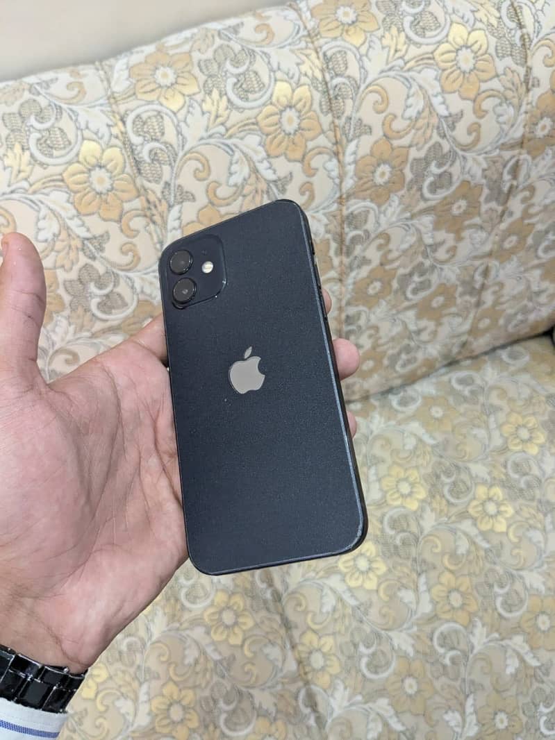 Apple iPhone 12 2